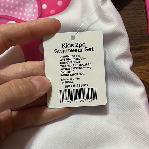Disney Minnie Mouse two piece swimwear 2T and towel - Picture 9 of 11